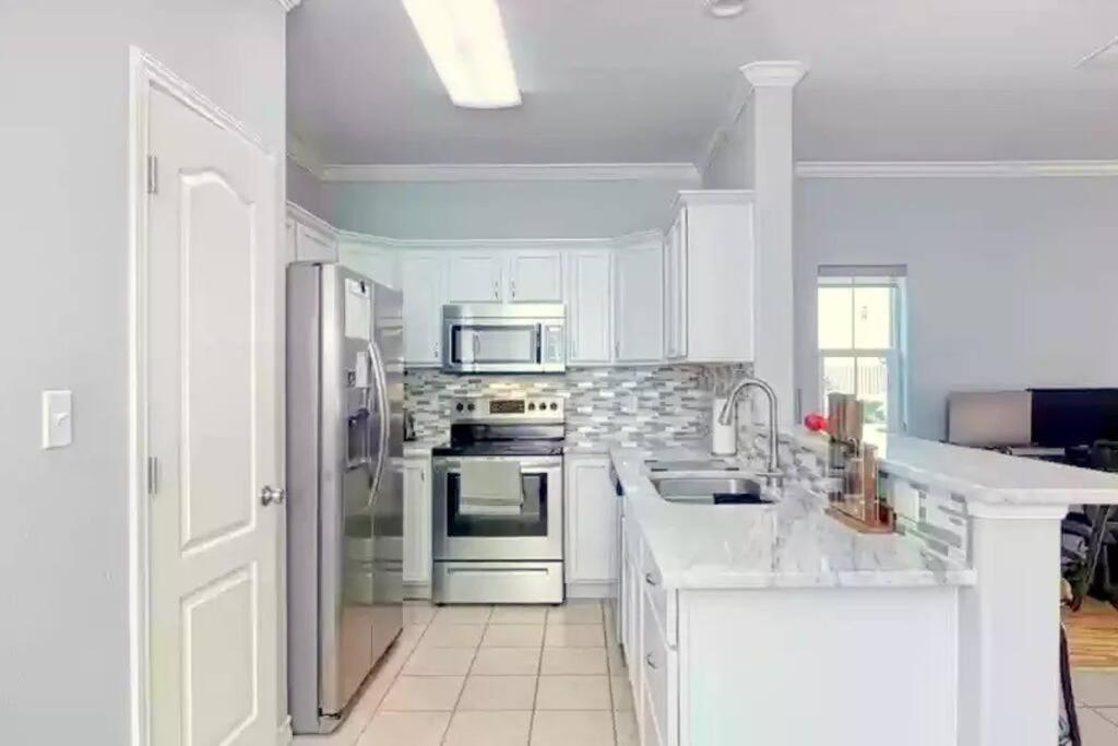 Spacious Home, Short Walk To Beach, Heated Pool! Корпъс Кристи Екстериор снимка